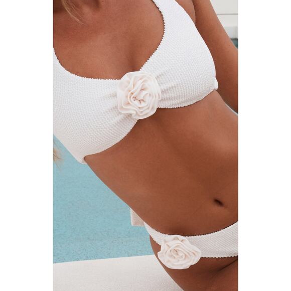 Show Me Your Mumu Malta Bikini Top in Ivory Scrunch with Rosette XL - Picture 6 of 6